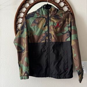 Nike Air Jordan Jumpman Boys Camo Lightweight Jacket sz L